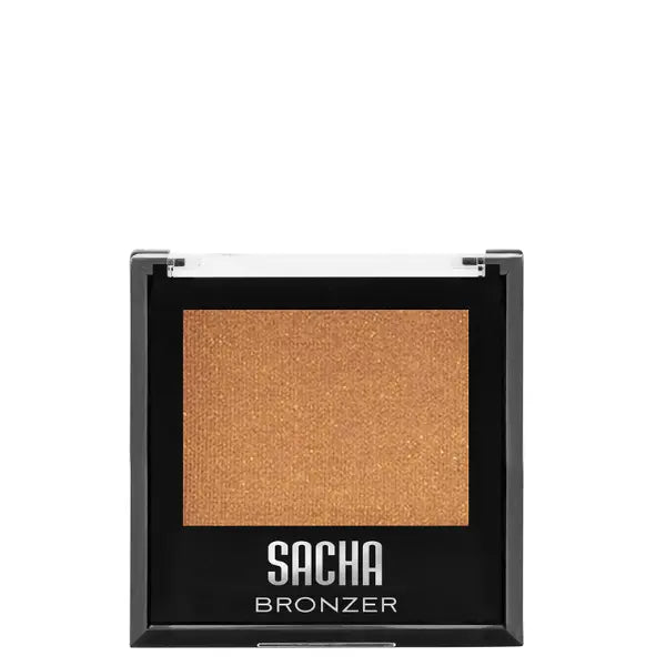 Poudre Bronzer Highlighter couleur medium pour les peaux noires, mates et métissées Sacha Cosmetics.