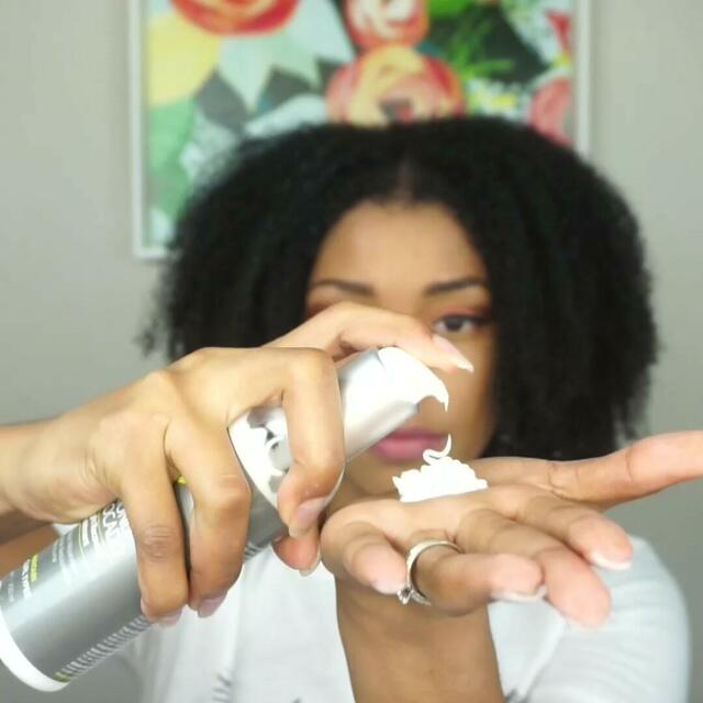 Overnight recovery Treatment. Ce soin de nuit à la texture légère pénètre rapidement sans laisser de résidus.