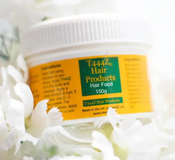 La pommade Hair Food T444Z est formulée à partir d'extraits de plantes naturelles, pour traiter les chutes, la casse, les démangeaisons, les cheveux clairsemés, la perte de volume. 